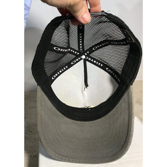 Oakley Hat Mens Heathered Gray & Black Snapback Trucker Mesh Back Adjustable - Picture 7 of 9